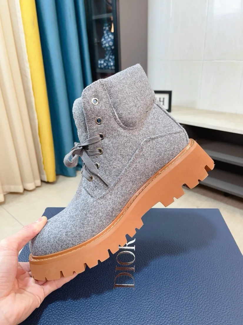 Men's shoes 💰580🌹🌹[Dior] Dior's new high-top imported nubuck leather ➕ cowhide lining, designed by European and American masters, perfect shape to create counter quality, solid color raw and wear-resistant outsole, original quality, unique and beautiful design, super versatile and very comfortable. High-end without losing taste, fashionable, cold-proof and warm! Absolute focus 39-44 size 38 45 customized